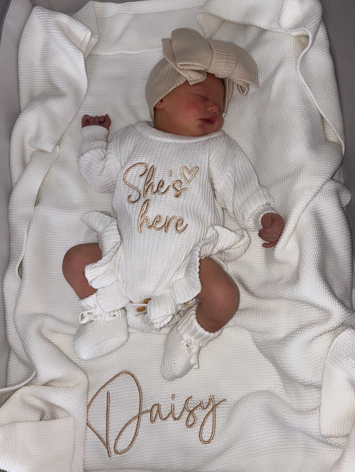 Cloud | Frilly Romper & Booties Set